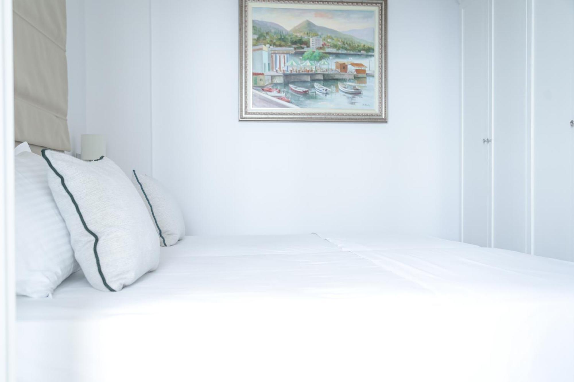 Limani Deluxe Apartments Sarande Exterior photo
