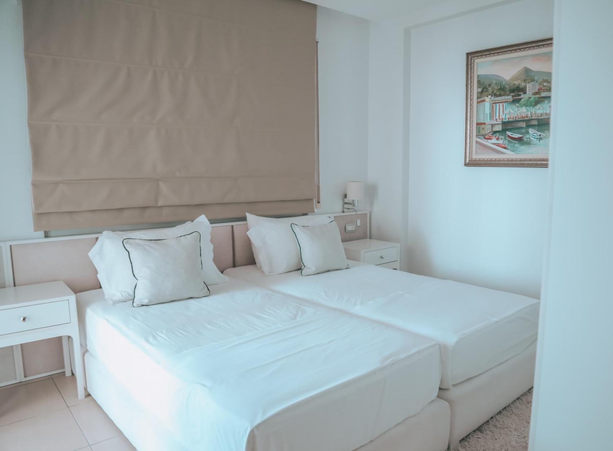 Limani Deluxe Apartments Sarande Exterior photo